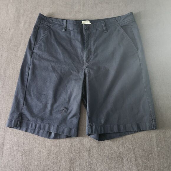 L.L. Bean Womens Shorts Size 14 Chino Favorite Fit Navy Classic Cotton Blend 8" - Picture 1 of 9
